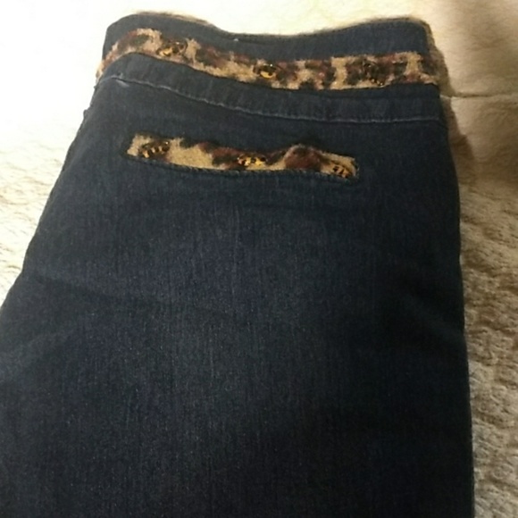 Jeans - Picture 3 of 3